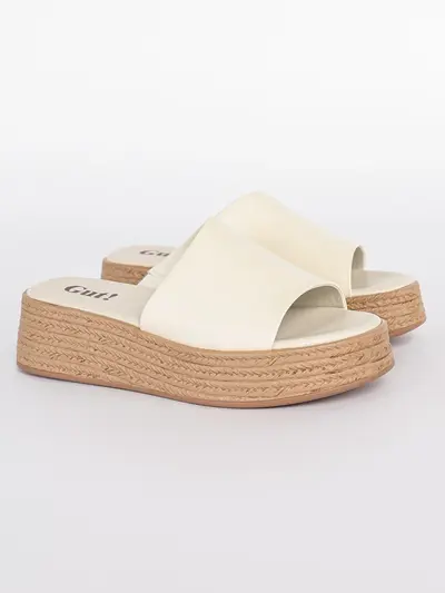 Сабо бежевого цвета из натуральной кожи